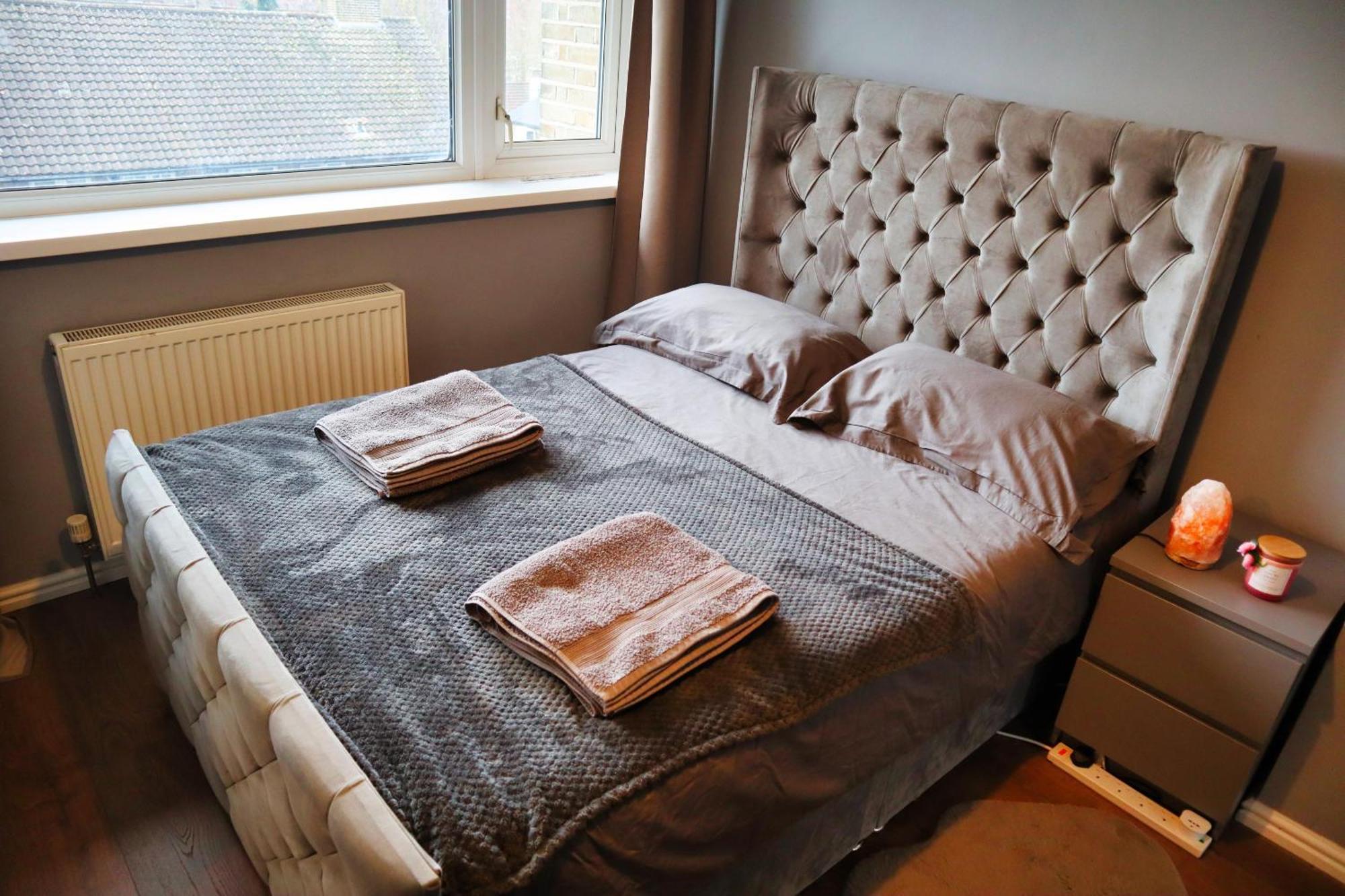 Beautiful 3-Bed Apartment At Swiss Cottage London Eksteriør bilde